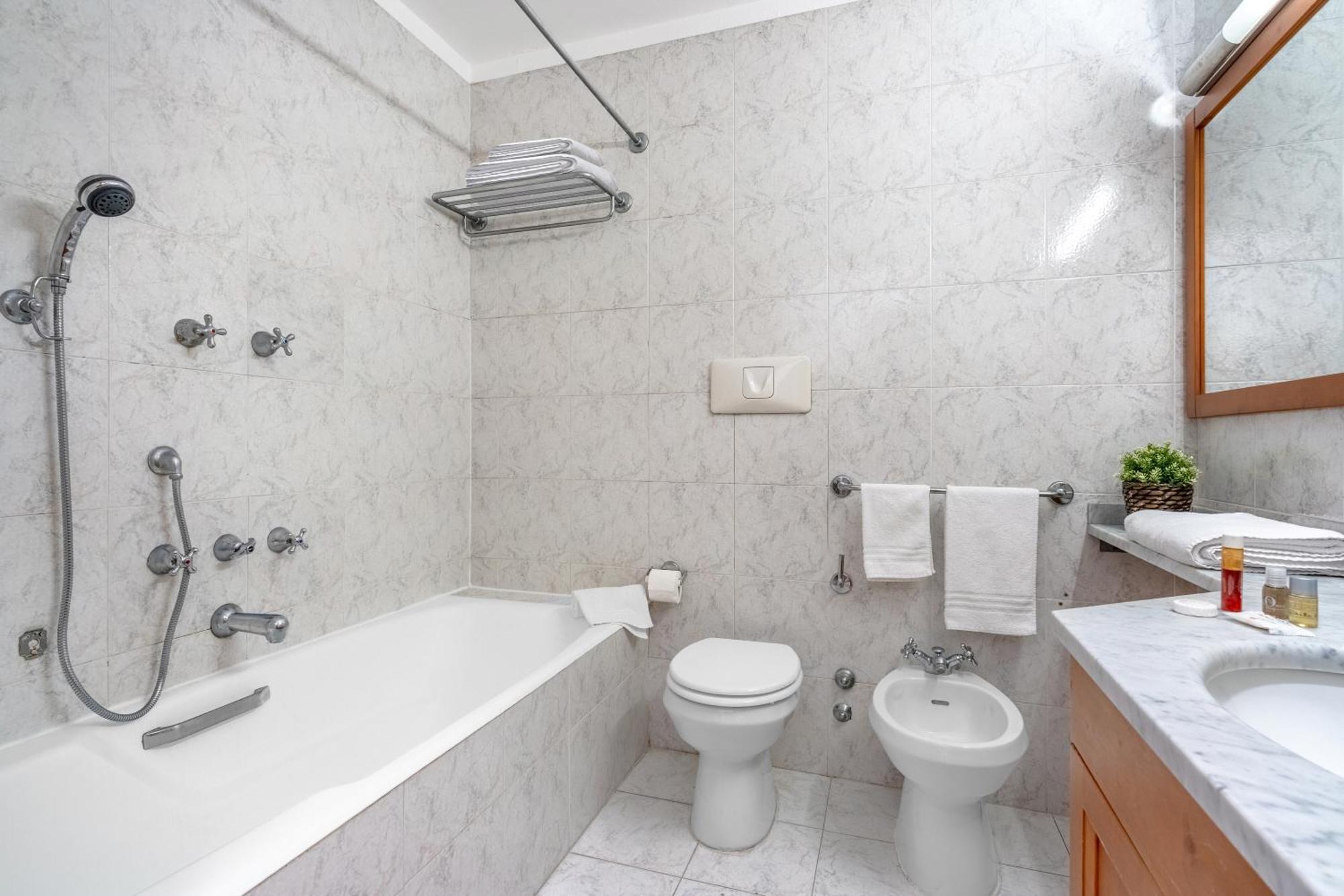 Casa Da Suite Fraschini Milano Esterno foto